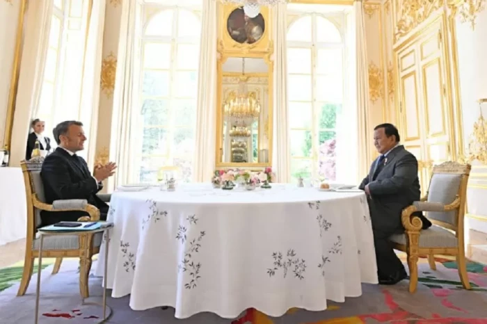 Prabowo dan Macron Bahas...