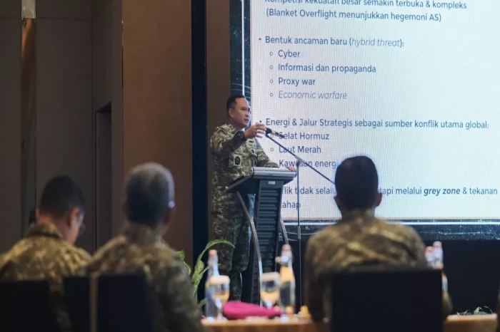 Pergerakan Kapal Perang...