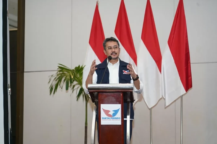 Sekjen Perindo Desak...