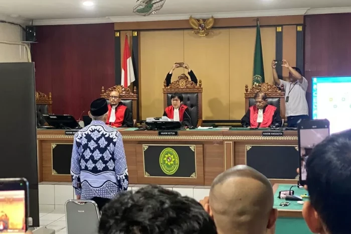 Majelis Hakim Nyatakan...