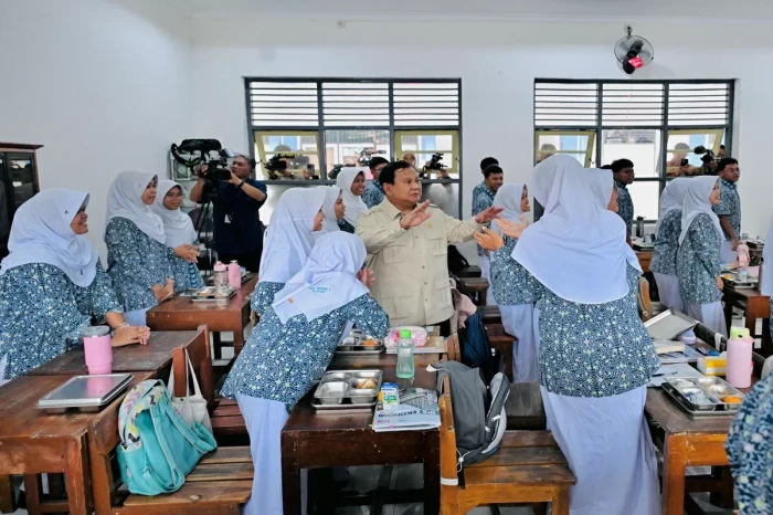 Prabowo Ingatkan Ancaman...
