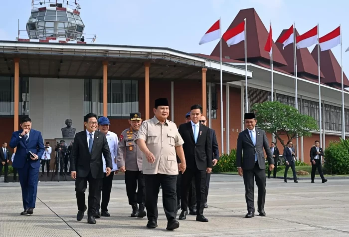 Presiden Prabowo Terbang...