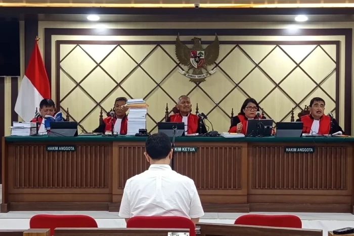 Hakim Tolak Orang Dekat...