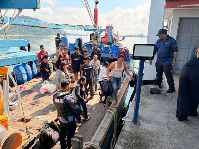 Kapal Migran Tenggelam...