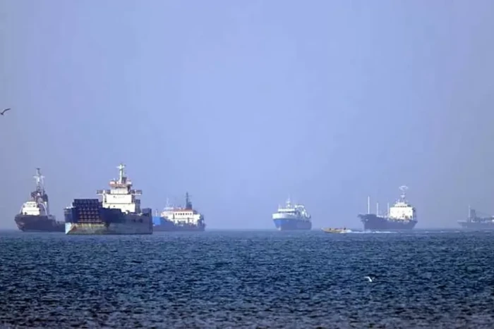 Kapal Tanker Raksasa...