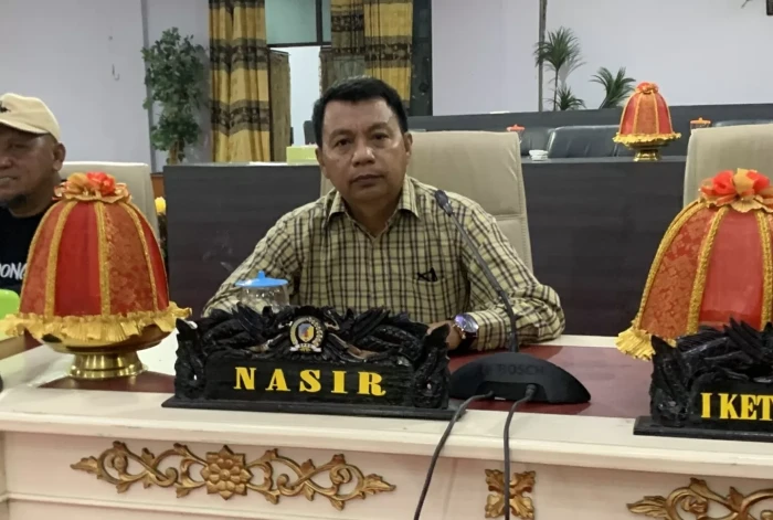 Kapal Pelni Tak Kunjung...