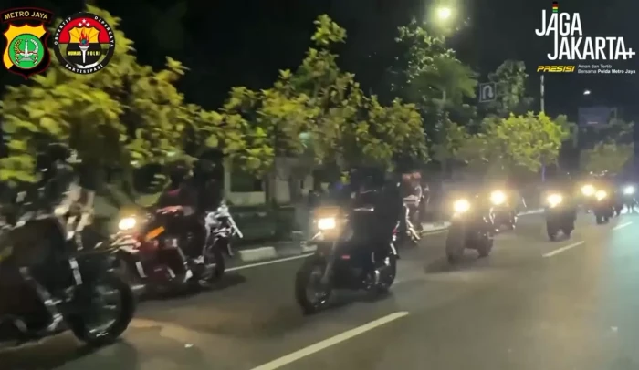 Patroli Dini Hari di...