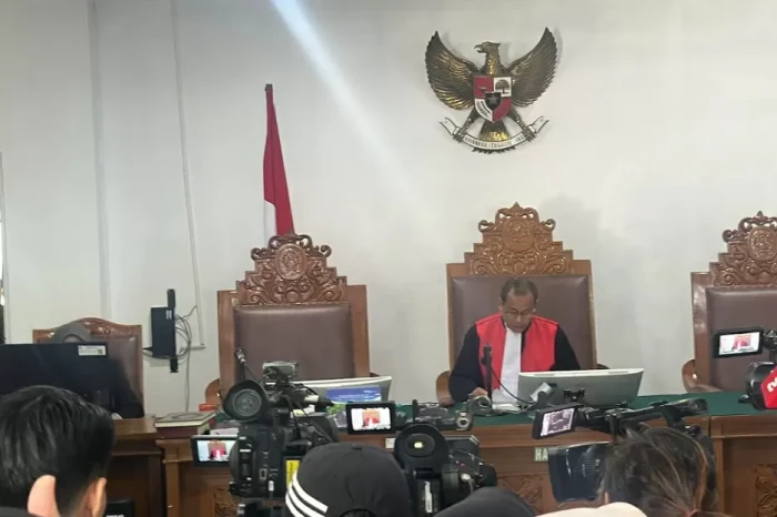 Ini Pertimbangan Hakim...
