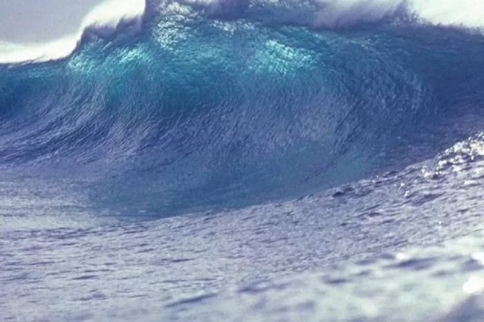 Tsunami Tercatat di...