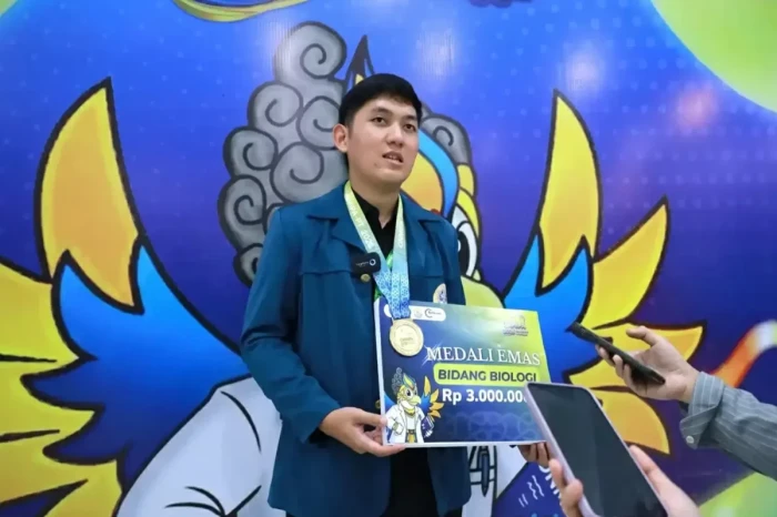 Cerita Davi, Mahasiswa...