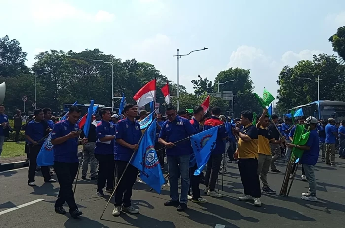 Akses Jalan Medan Merdeka...