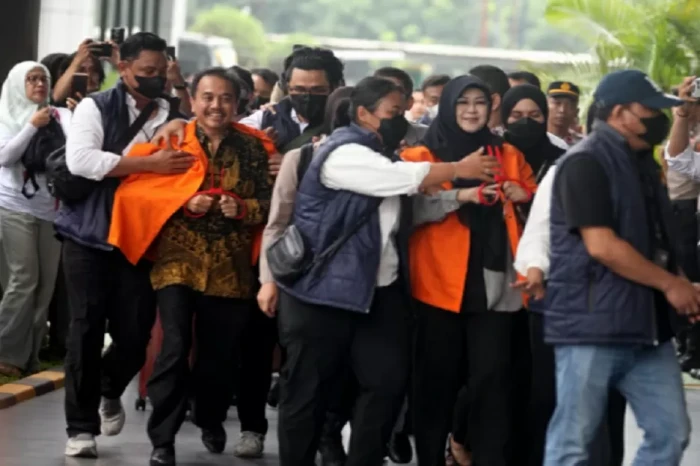 Momen Pelimpahan Roy...