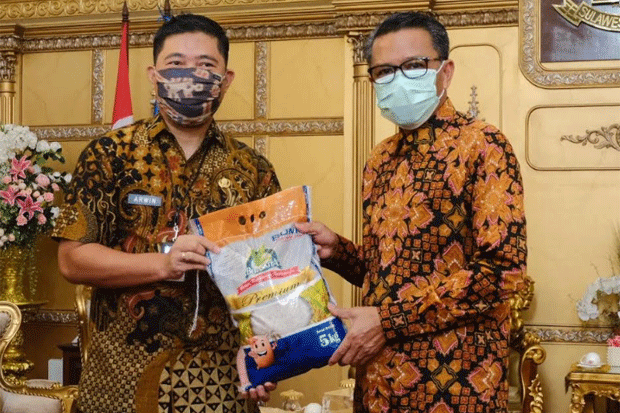 Dispora Sulsel Sisihkan...