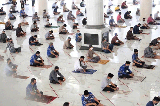 Kembali Gelar Salat...
