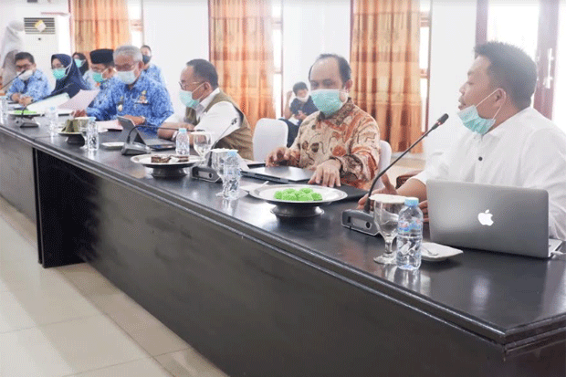 Tekan Penyebaran COVID-19,...