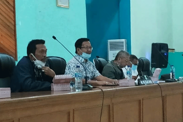 Pekan Depan, Bantuan...