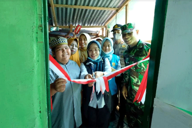 PLN Resmikan Rumah Penjual...