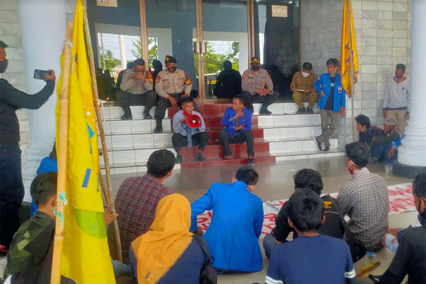 Dewan Diminta Bentuk...