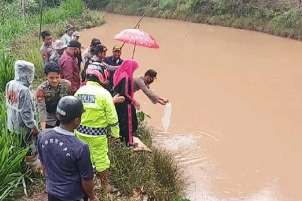 Polres Enrekang Bantu...