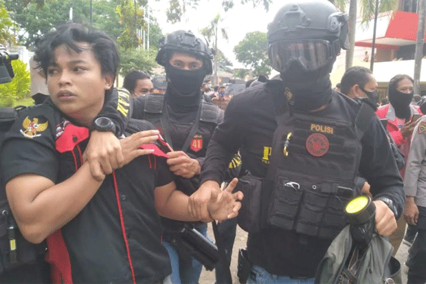 37 Orang Diamankan Saat...