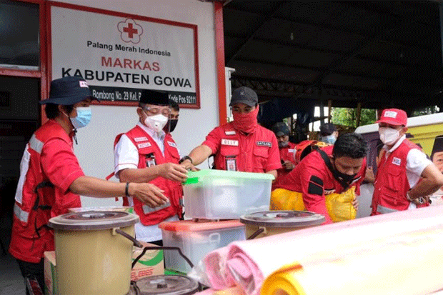 PMI Gowa Kirim Bantuan...