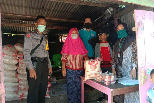 TNI-Polri Kawal Penyaluran...