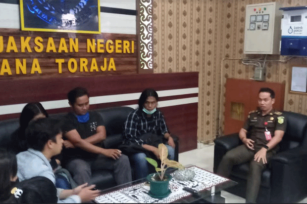 Kejari Makale Didesak...