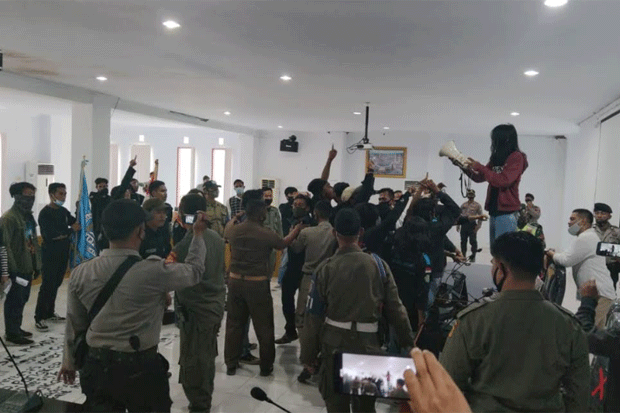 Mahasiswa Pangkep Minta...