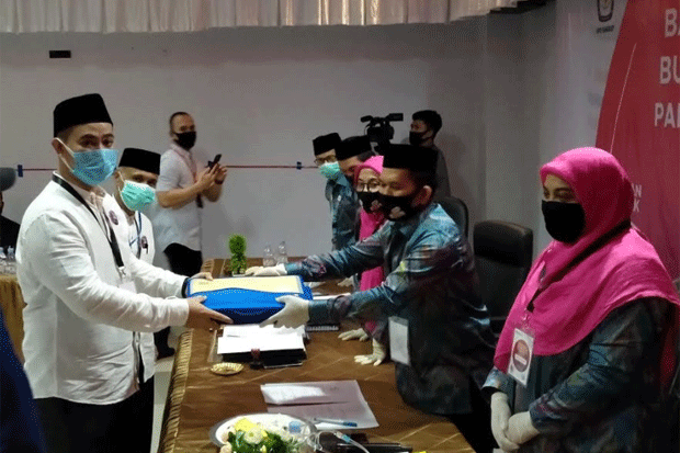 Daftar Jadi Calon Bupati,...