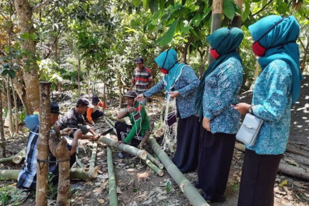 Pemkab Gowa Terima Insentif...