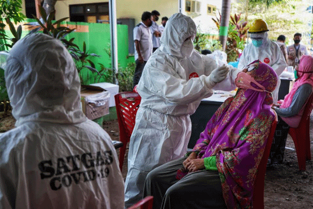 Swab Tes di Kecamatan...