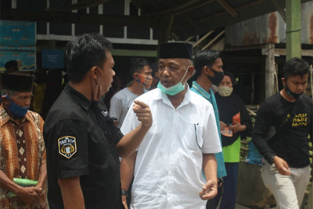 Bersama Suardi Saleh,...