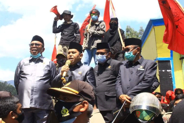 Pjs Bupati Luwu Timur...