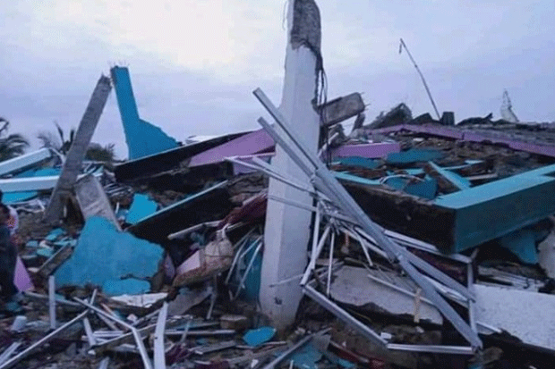 Usai Gempa 6,2 Skala...