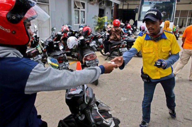 Penarikan Retribusi...