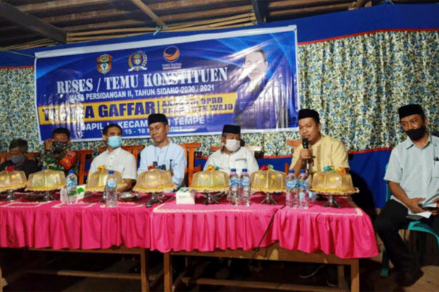 Reses Dewan, Warga Minta...