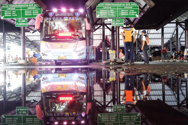 Trafik Angkutan Penumpang...