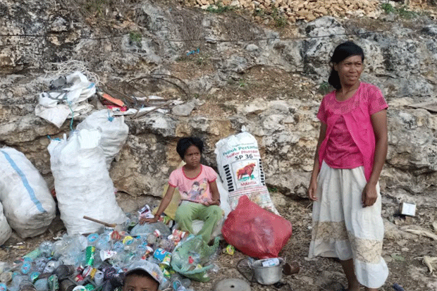 Pemecah Batu dan Pemulung...