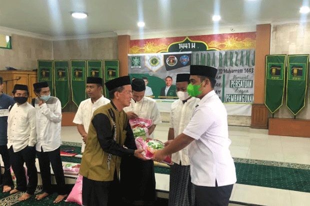 Rayakan 10 Muharram,...