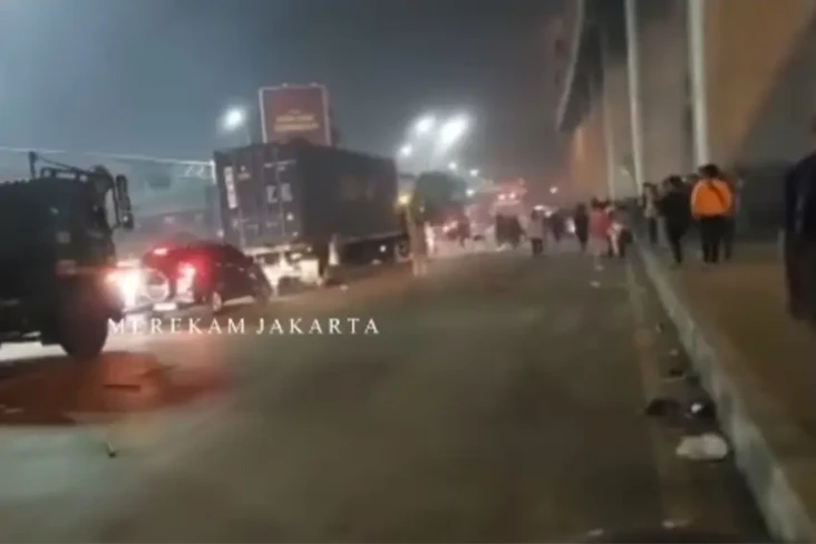 Viral Remaja Tawuran...