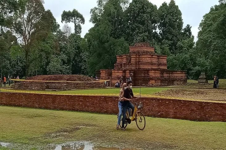 Mendadak Candi Muarojambi...