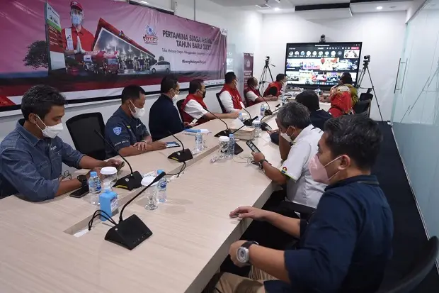 Malam Tahun Baru, Dirut...