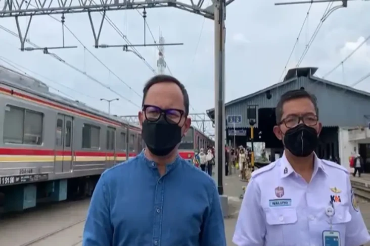 Liburan Tahun Baru,...