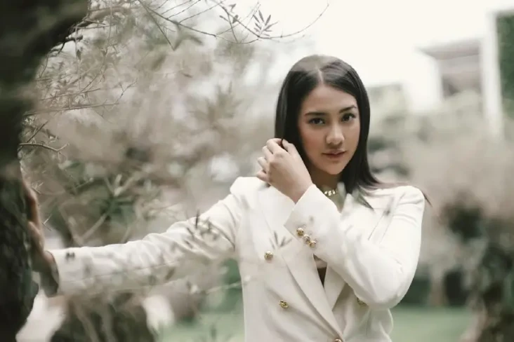 5 Artis Perankan Pelakor,...