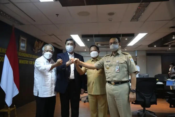 Cegah Jakarta Tenggelam,...