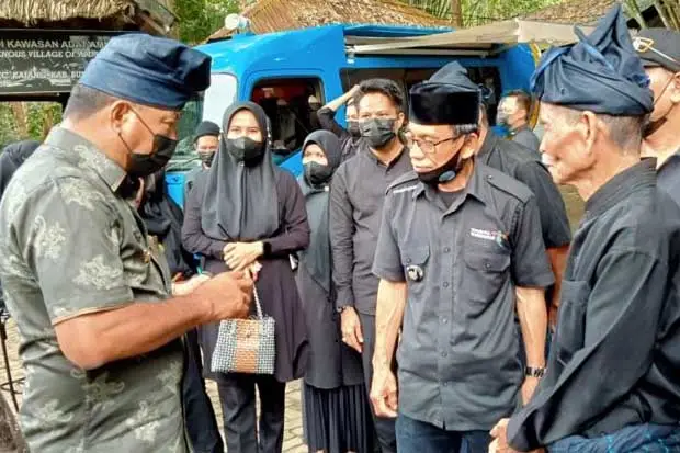 Lestarikan Kawasan Adat...