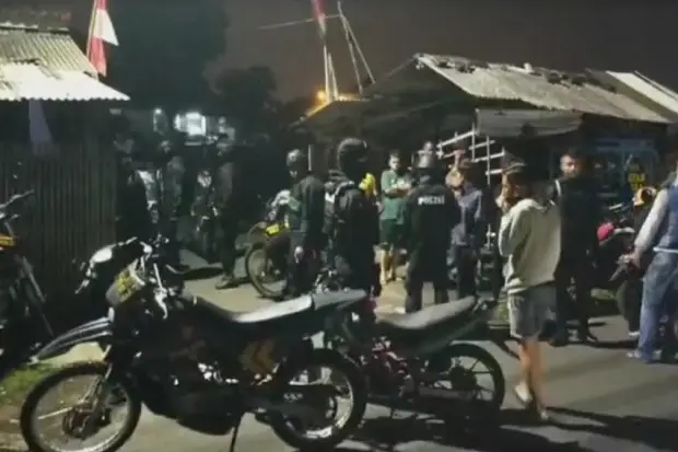 Geng Motor Ngamuk Bacok...