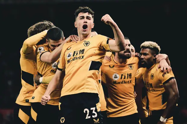 Pelatih Wolverhampton...