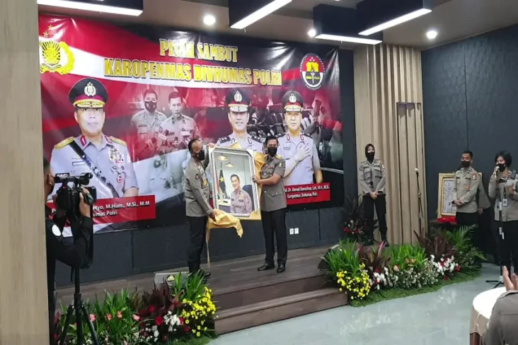 Teman Satu Angkatan...