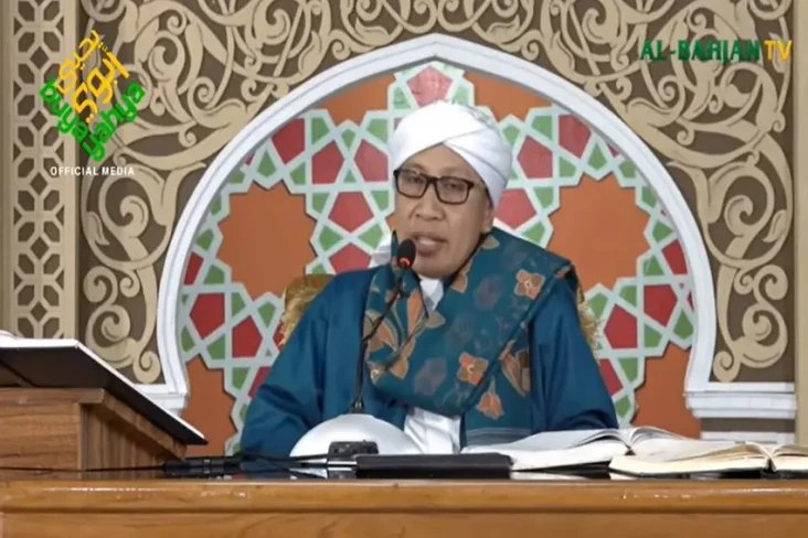 Buya Yahya Soroti Fenomena...